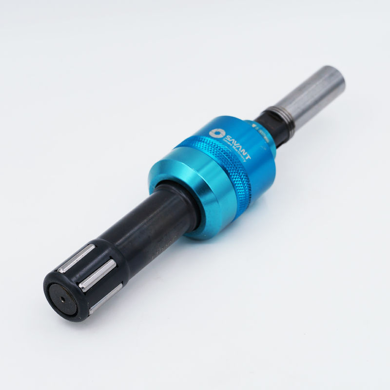 Savantec Burning Tool Untuk CNC Lathe Meningkatkan Kelembaban Lubang Baja Dalam Yang Ditekan Melalui Rolling